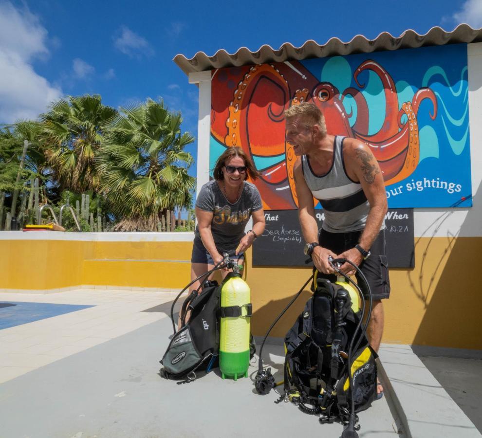 Tropical Divers Resort Кралендижк Екстериор снимка