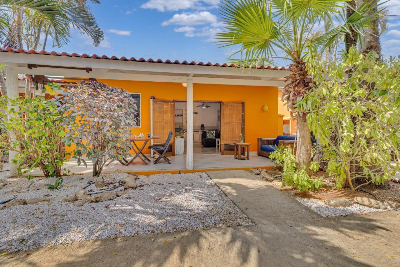 Tropical Divers Resort Кралендижк Екстериор снимка